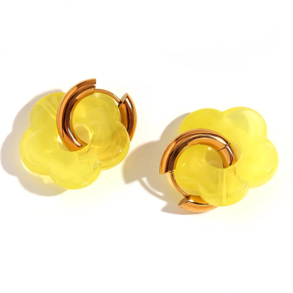 Acrylic Gold Flower Earrings in Lemon.