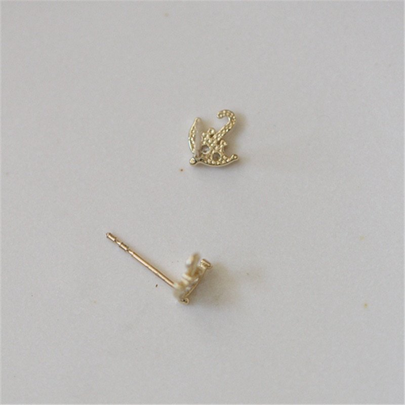 Back view of the Tiny CZ Umbrella Studs.